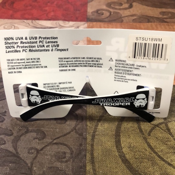 🛍️5/$20🛍️NWT Disney Star Wars Sunglasses 😎 for kids. - Picture 2 of 2
